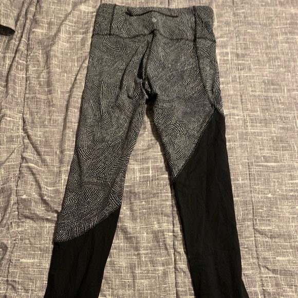 Lululemon leggings - Picture 2 of 3
